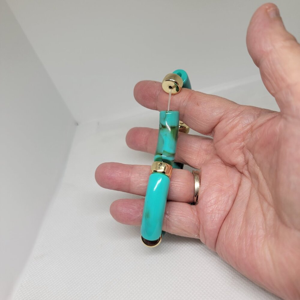 Gold Tone Turquoise Acrylic Stretch Bangle - 7" Stackable New - Picture 3 of 8